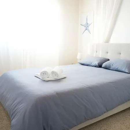 Ocean Blue House 17 * Meneou