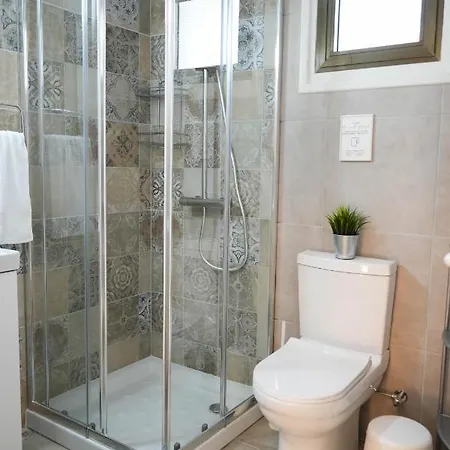 Ocean Blue House 17 *