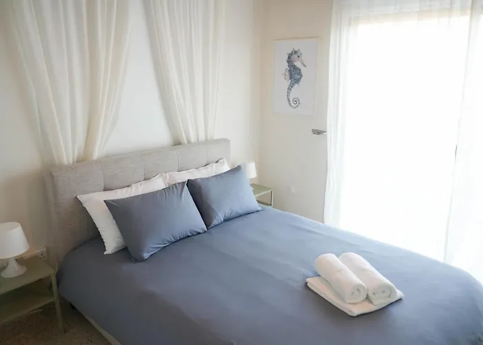 Ocean Blue House 17 * Meneou