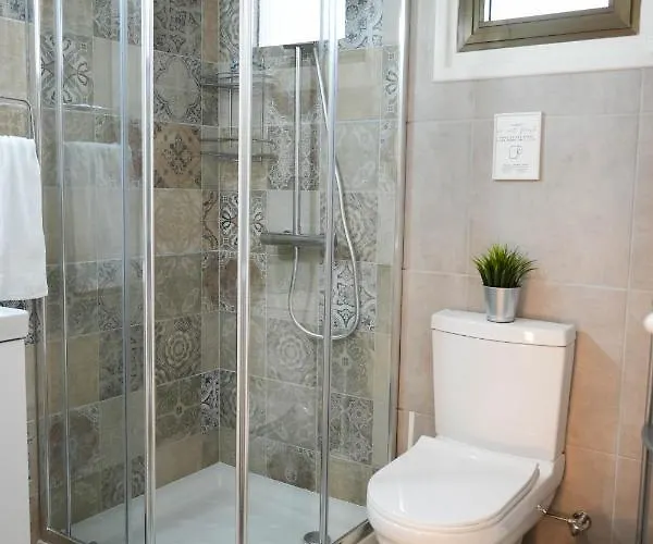 Ocean Blue House 17 *